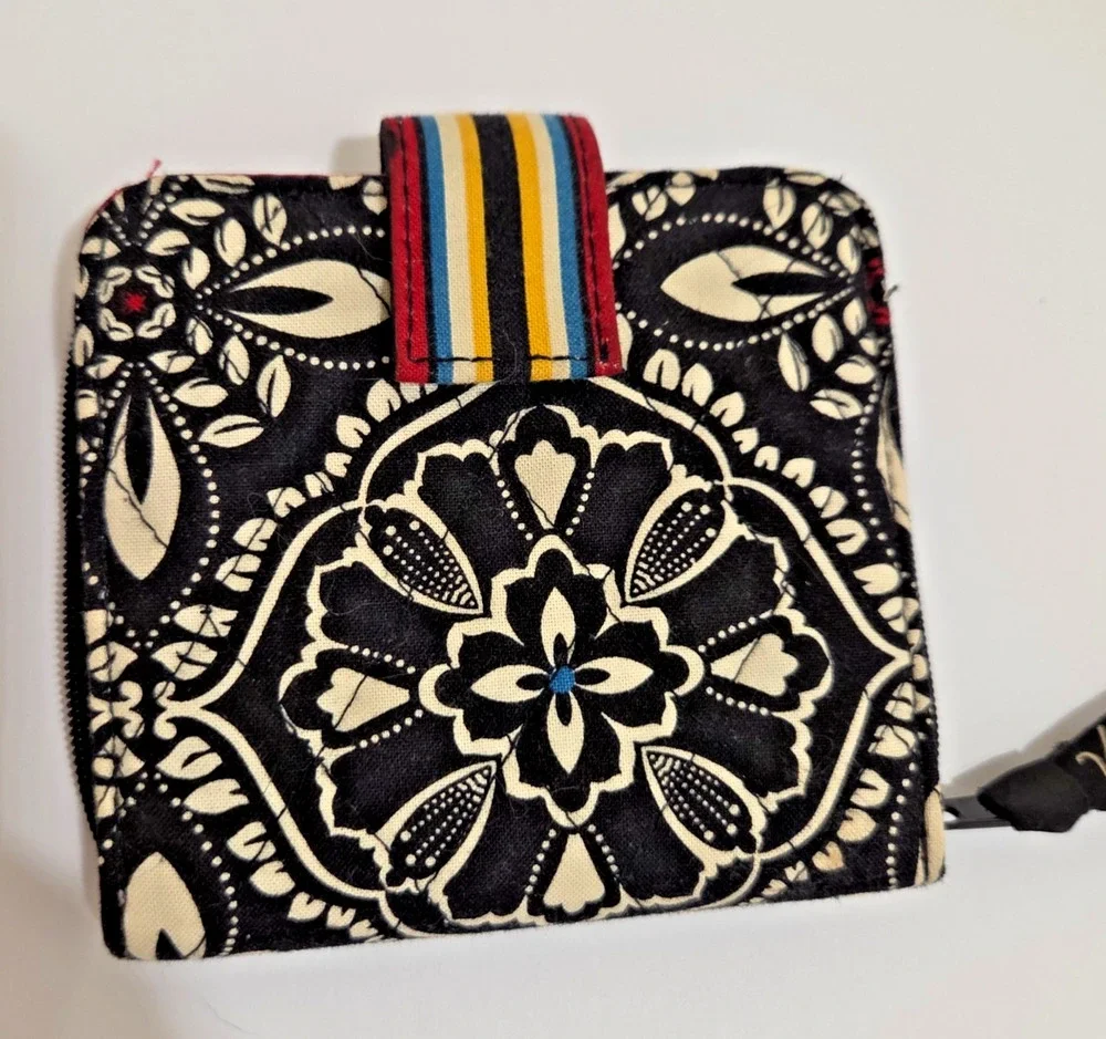 Vera Bradley Barcelona Mini Zip Wallet Black White Floral Retirednap Coin